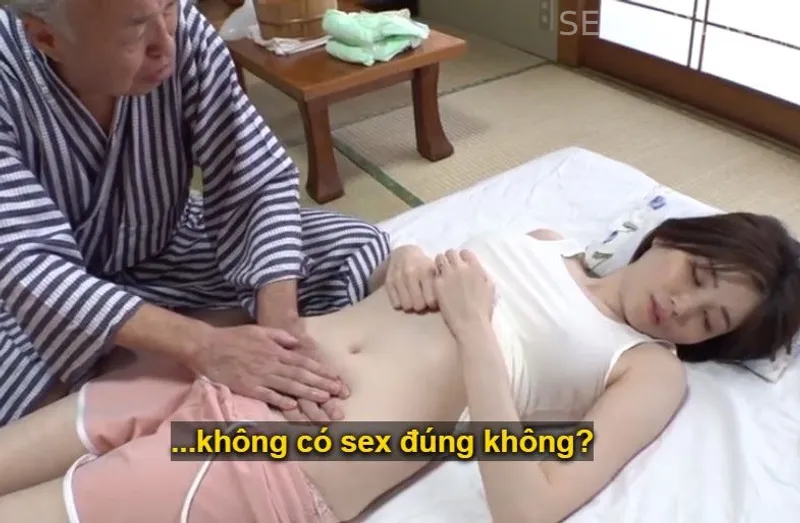Vợ sắp cưới của con trai bị đau nhức nhờ bố gã chồng có nghề mát-xa mát xa và cái kết